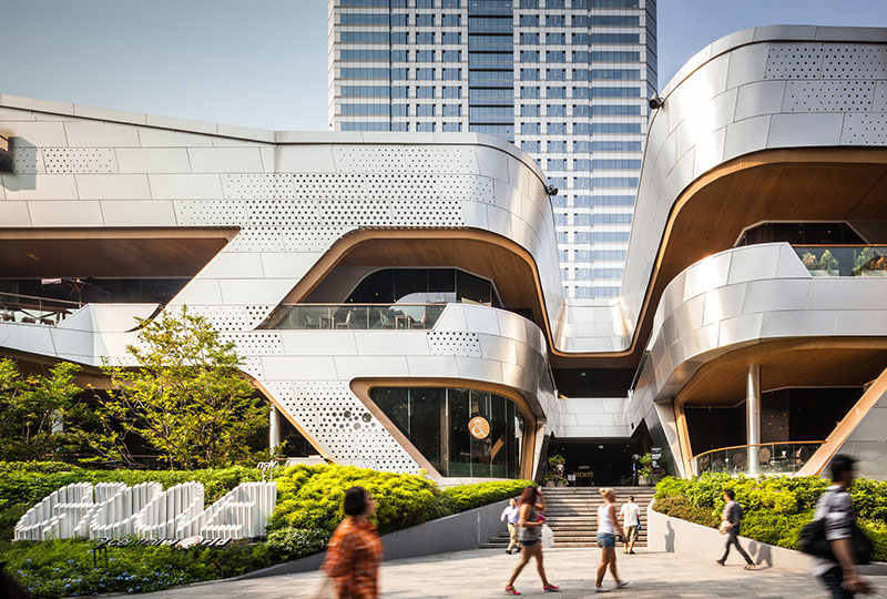 The Groove @ CentralWorld | Synthesis Design + Architecture.
centro comercial en Bangkok